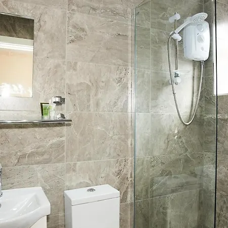 Spacious One Bedroom Flat Leeds (West Yorkshire)